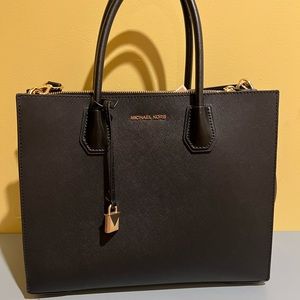 Michael Kors Mercer Lg convertible tote